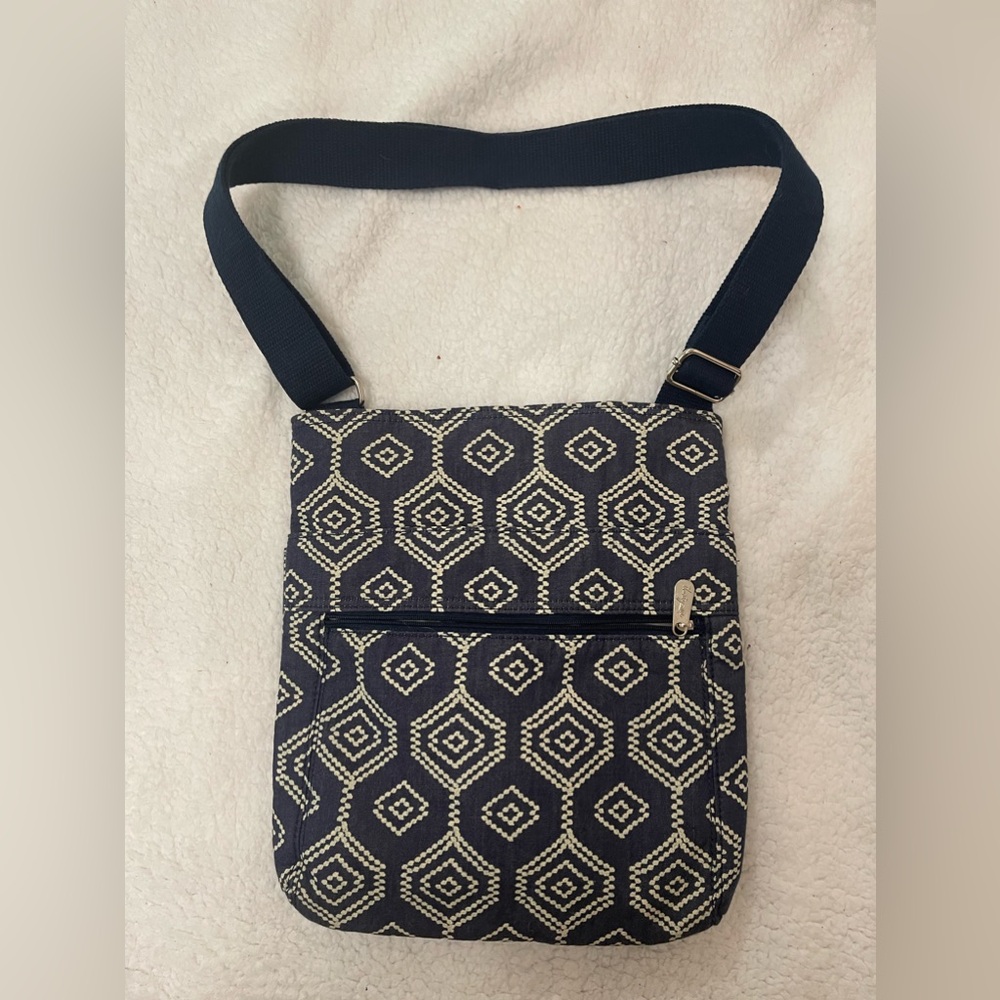 Thirty one shoulder bag